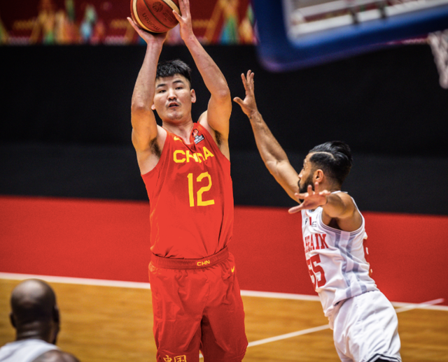 体育赛事包含风云突变北京首钢关键时刻复出首秀；欧联版图或变；赛场秩序良好；控场能力受关注的词条