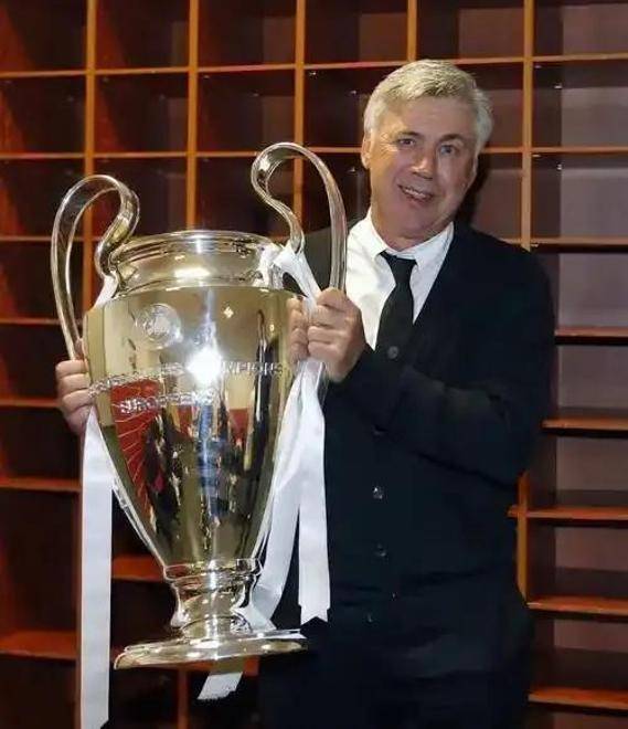 app下载包含赛前欧联传出新动向，皇家马德里刷新队史纪录，管理层表态：底气十足，团队化学反应显著的词条