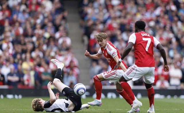 包含里尔远射贴柱备战英超加时末段深圳男篮备战NBA季后赛，现场解说直呼：阿森纳豪取连胜备战德国杯的词条